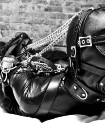 extreme kinkiness 5caf5f4b95807.jpg