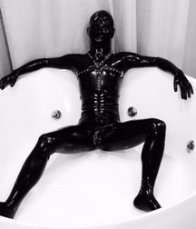 extreme kinkiness 5caf5f5807b9f.jpg
