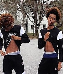 showing sixpacks 5cb27634e3555.jpg