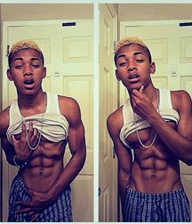 showing sixpacks 5cb2763ac1e4b.jpg
