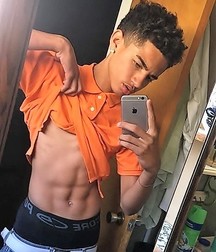 showing sixpacks 5cb2763bee128.jpg