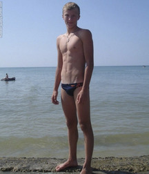 speedos 5cb8e72614d42.jpg