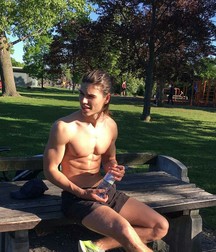 twink 5cb8e76898314.jpg