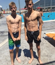 twink 5cb8e77761265.jpg