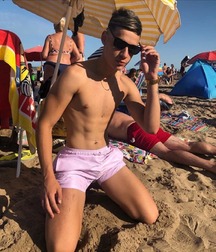 twink 5cb8e78281e87.jpg