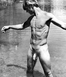 black and white nudes 5cc718f7ef7a7.jpg