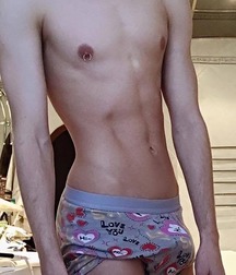 pretty boys 5cc83a1ea77f6.jpg