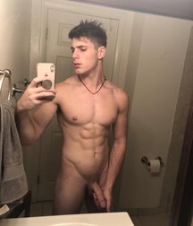  selfie stick 5ccb9e8f6d566.jpg