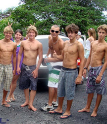 twinks topless 5ccc61637f44c.jpg