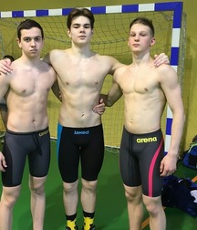 twinks topless 5ccc616ebef6b.jpg