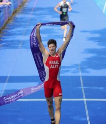 athletes 5cd05eee48aa5.jpg
