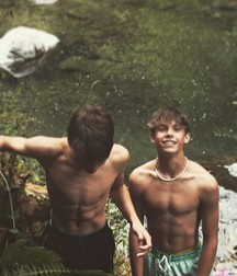 topless twinks 5cdb71c60fcc0.jpg