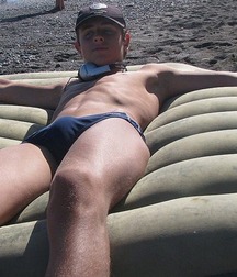 skimpy 5cdee5757f2a4.jpg