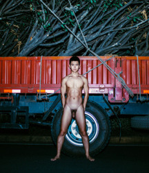 exposed 5ce13a03aeb7c.jpg