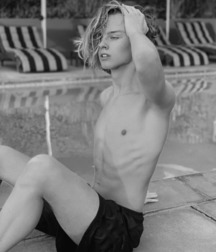 topless twinks 2 5ce13b6b8ecb3.jpg