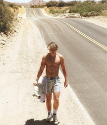 topless twinks 2 5ce13b6f88bca.jpg