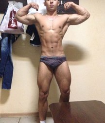posing 5ce552c1b31e9.jpg