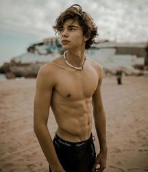 longhaired lads 5d01aa026f68b.jpg