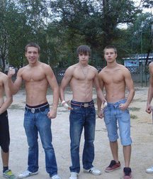 barechested bros 5d01aac14ed3c.jpg