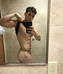 shared selfies 5d07a731bbf7f.jpg