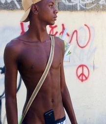 shirtless 5d07a96f1e131.jpg