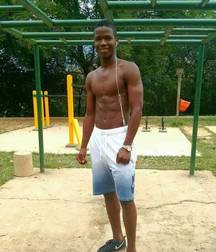 shirtless 5d07a9794929c.jpg