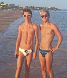 swimwear 5d0e23dad4395.jpg