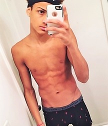 twink set 5d0f82b15ebc2.jpg