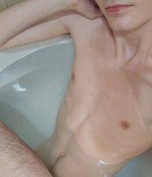 tease 5d136494c731c.jpg