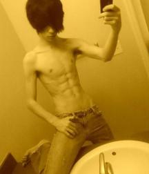 shirtless snapshots 5d1588912c9b2.jpg
