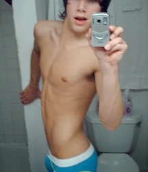 shirtless snapshots 5d158897c5045.jpg