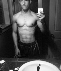 shirtless snapshots 5d15889cbb510.jpg