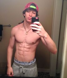 shirtless snapshots 5d15889de1723.jpg