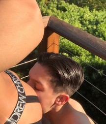 oral outside 5d1589c625140.jpg