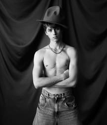 no shirts 5d1cd63a06017.jpg