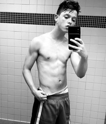 no shirts 5d1cd63b65067.jpg
