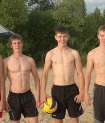 bros barechested 5d1e989652198.jpg