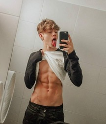 show those abs 5d21fb3a94703.jpg