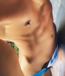 skimpy 5d3f8c20e1bfe.jpg