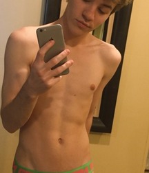 skimpy 5d3f8c222400c.jpg