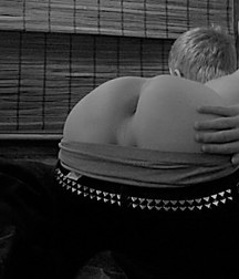 hueless hineys 5d40e1dc6d6a4.jpg