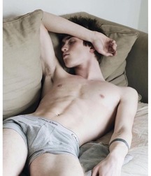 skimpy twinkies 5d45971d30bda.jpg