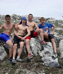 topless twinkies 5d4aeef53f57f.jpg