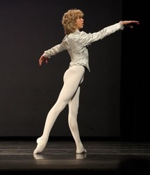 classy bulges 5d4d8b9c9edb3.jpg