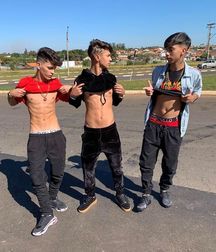 abs show 5d5470395f6c9.jpg