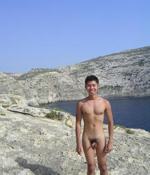 asians 5d5470a04f834.jpg