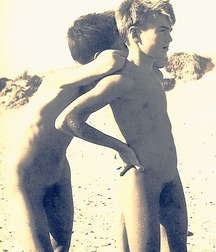 monochrome nudes 5d5af14f2ad44.jpg