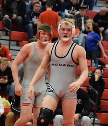 wrestlers  5d5ebb673ba53.jpg