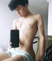 white shorts 5d6db5b9784a7.jpg