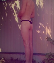 thongs 5d7682edb7839.jpg
